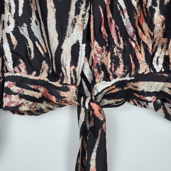 KAii Animal Print Deep V Neck Puffy Shoulder Drape Faux Wrap Top, EUC, sz Large - Picture 7 of 9